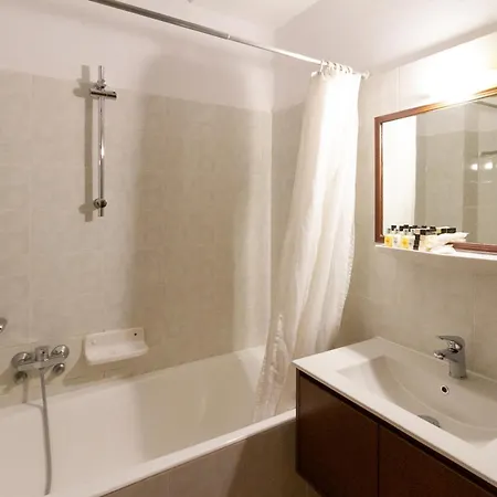 Hotel apartamentowy G. Kiapekou 3*