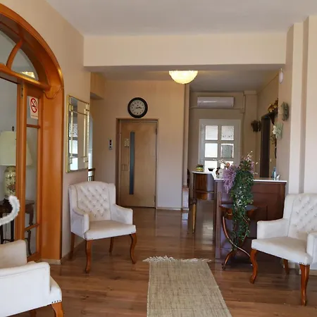 G. Kiapekou Aparthotel 4*